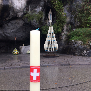 À vous qui n'avez pas pu venir à Lourdes, au Rosaire…