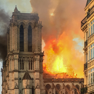 Notre-Dame en feu !